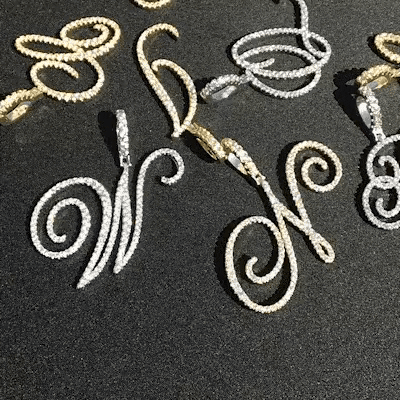 Aera Cursive Initial Letter Necklace Polair™